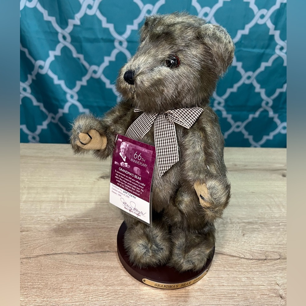 Mary Meyer Grandma's Bear Limited Edition - Picture 1 of 12